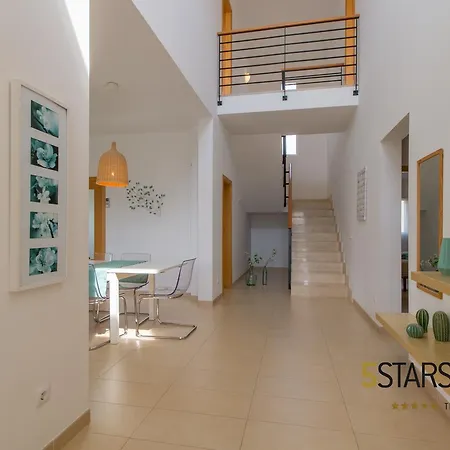 - 218314 Villa *